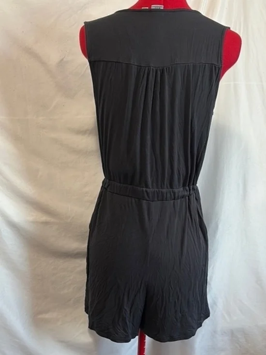 Black Sleeveless Wrap Romper - Picture 5 of 8